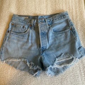 Levi’s 501 Shorts Size 26